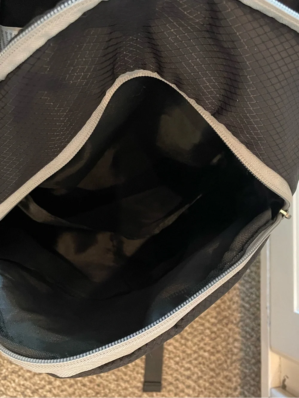 Spoengru Black Backpack with Gray Trim and Multiple compartments